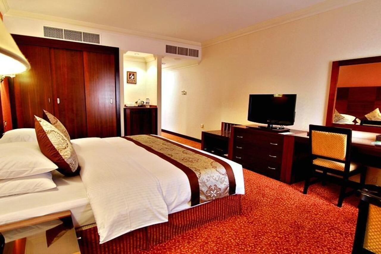 Majan Continental Hotel Маскат Екстер'єр фото