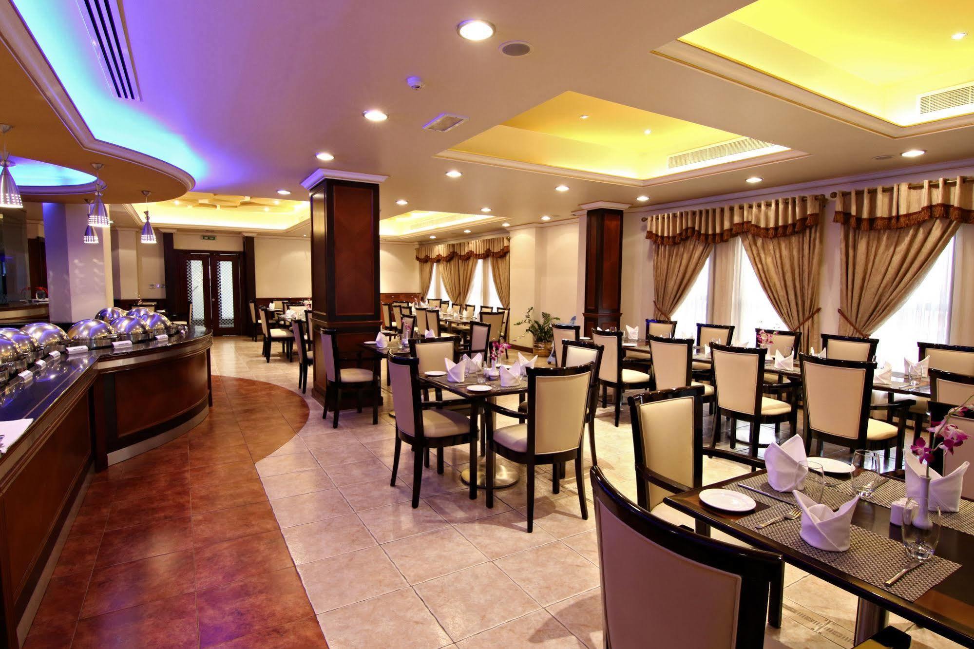 Majan Continental Hotel Маскат Екстер'єр фото