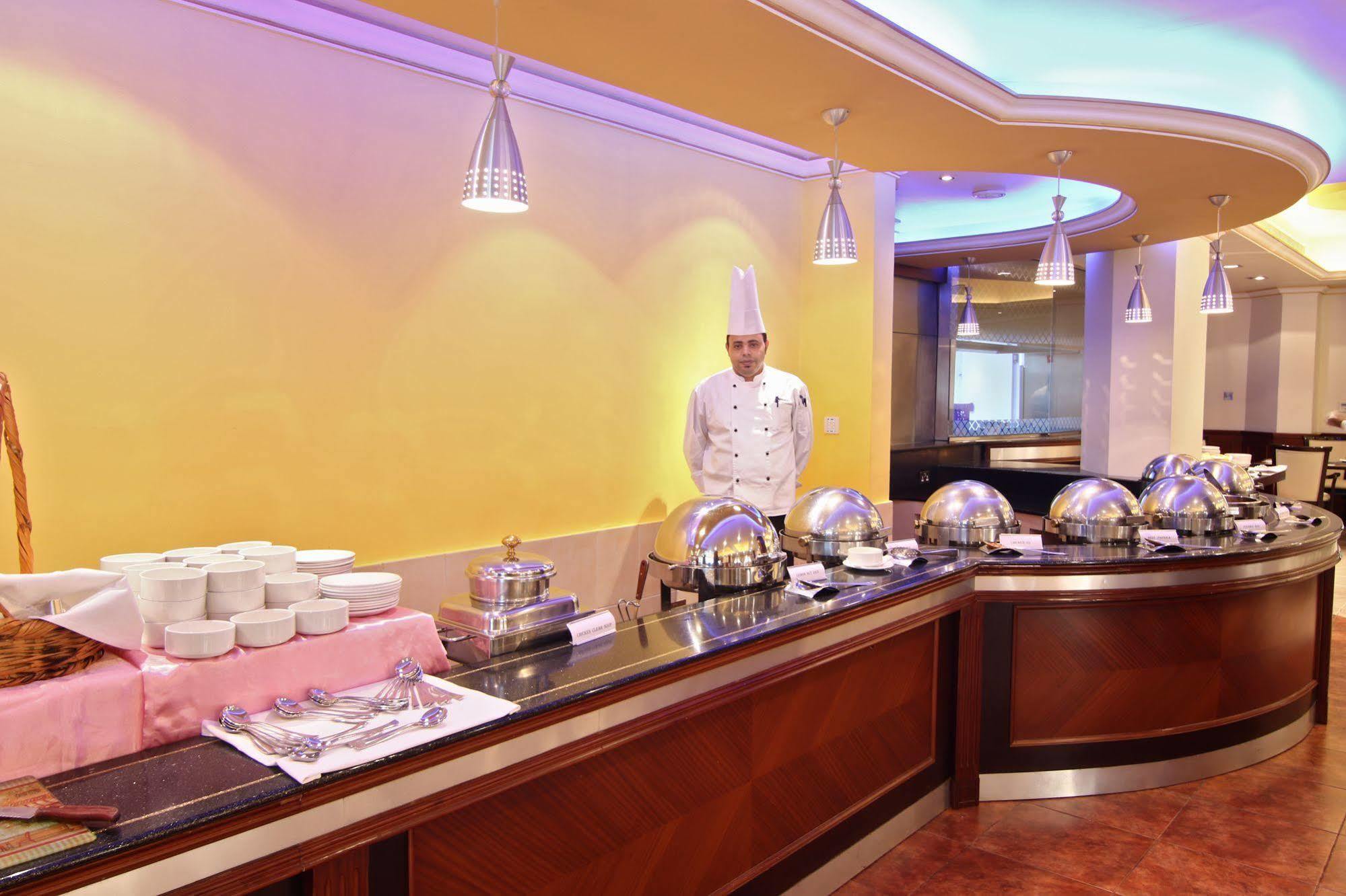 Majan Continental Hotel Маскат Екстер'єр фото