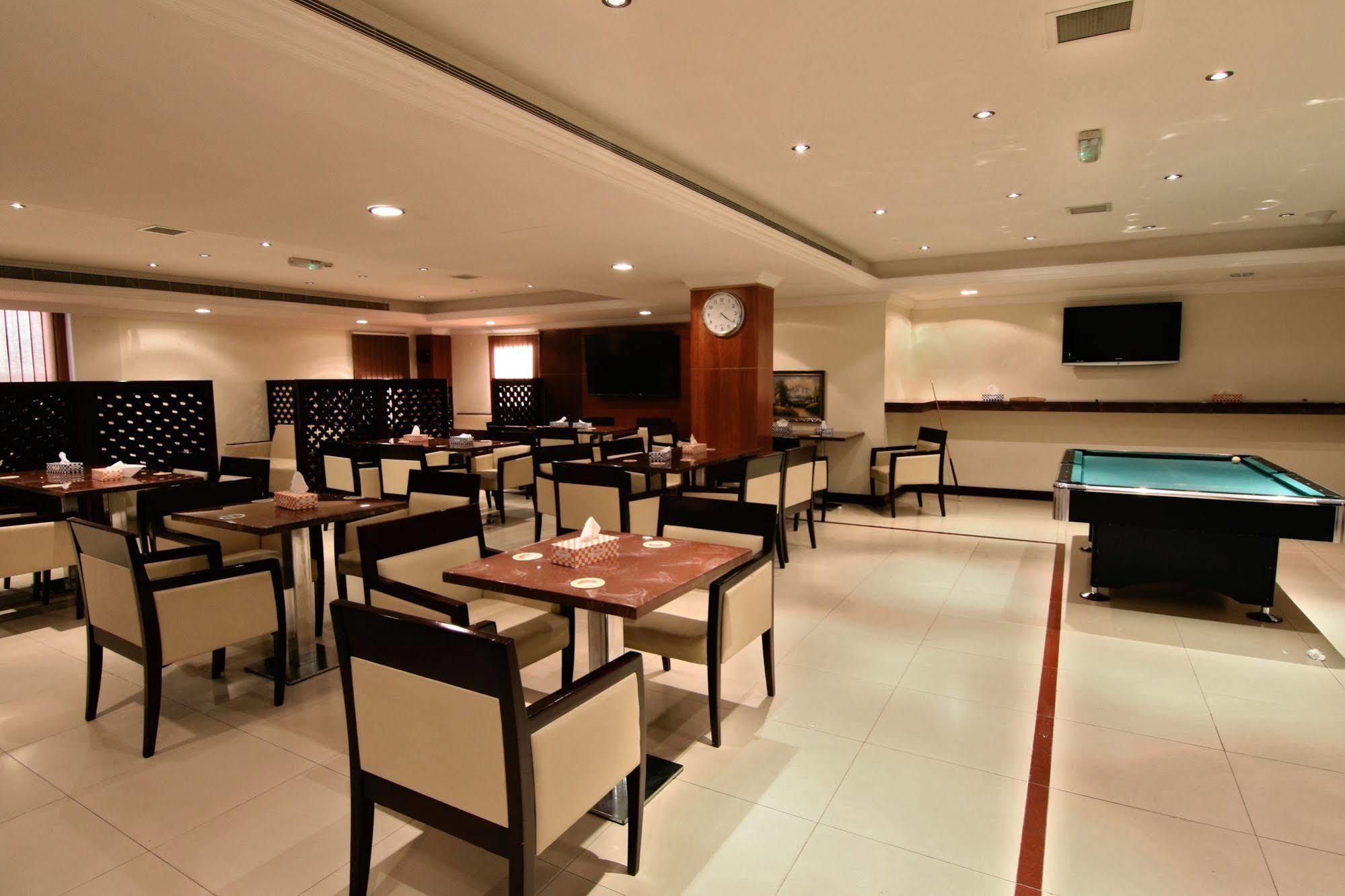 Majan Continental Hotel Маскат Екстер'єр фото